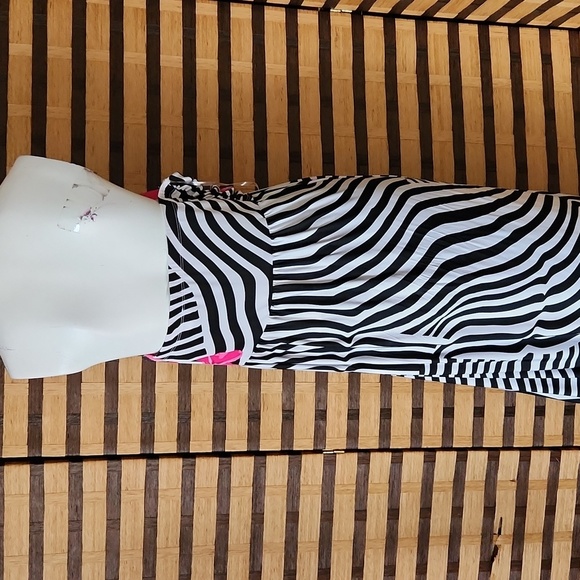 NWT! Strapless maxi dress - Picture 6 of 9